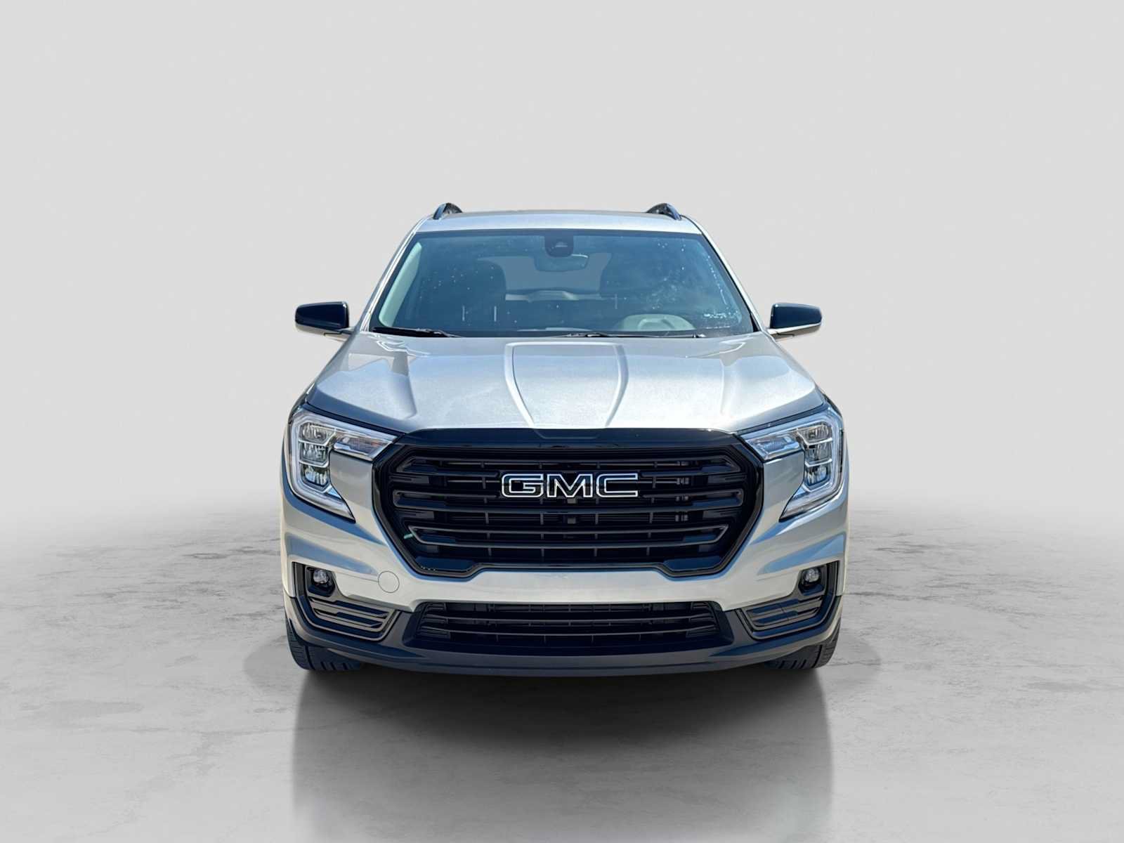 Used 2024 GMC Terrain SLT w/ Elevation Edition AWD/4WD image 9