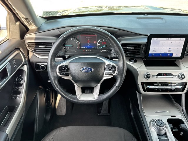 Certified 2023 Ford Explorer XLT RWD image 14