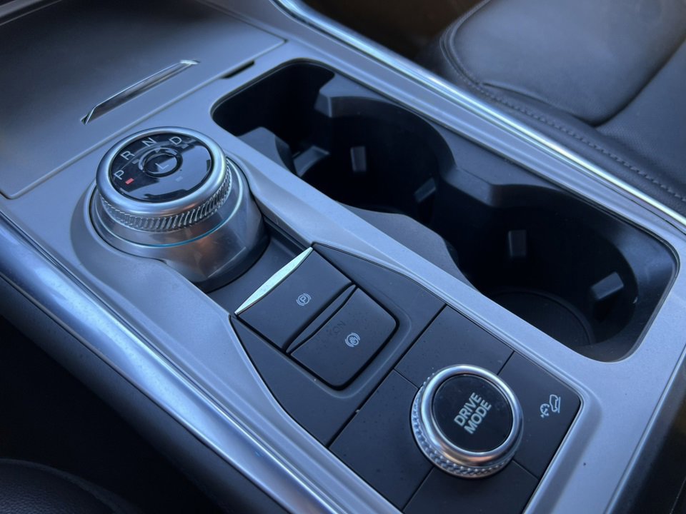 Certified 2023 Ford Explorer Limited w/ Limited Technology Package image 33