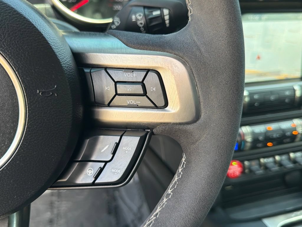 Certified 2018 Ford Mustang Shelby GT350 w/ Convenience Package RWD image 30