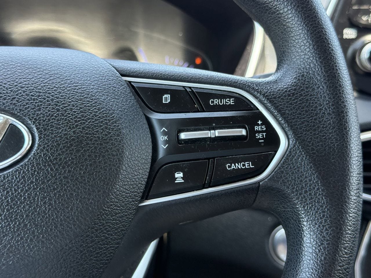 Used 2019 Hyundai Santa Fe SEL FWD image 17