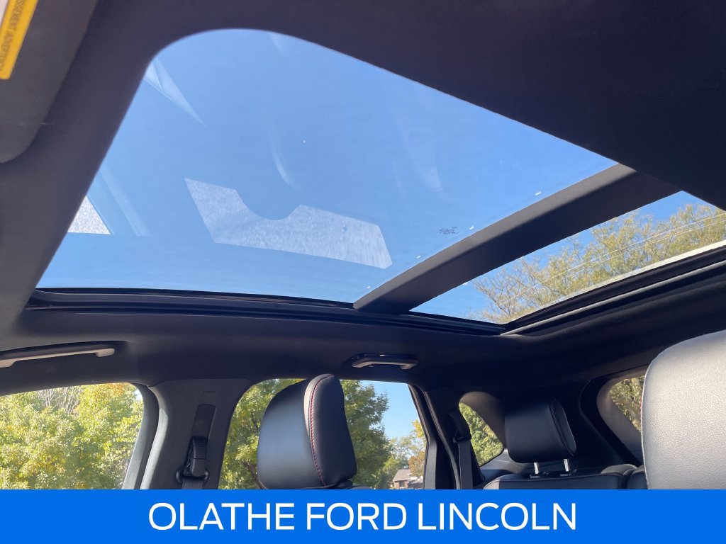 Certified 2024 Ford Edge ST-Line AWD/4WD image 23