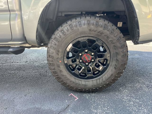 Used 2022 Toyota Tacoma SR w/ SR Convenience Package RWD image 11