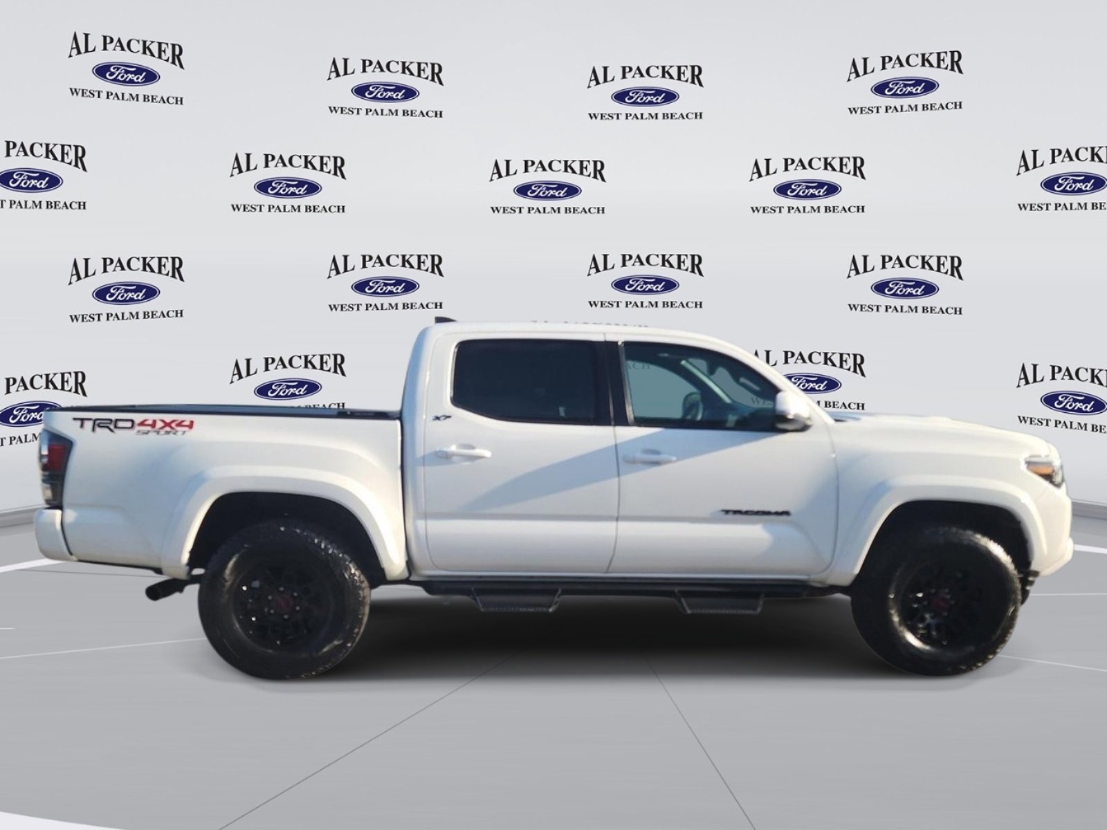 Used 2022 Toyota Tacoma TRD Sport w/ TRD Premium Sport Package image 6