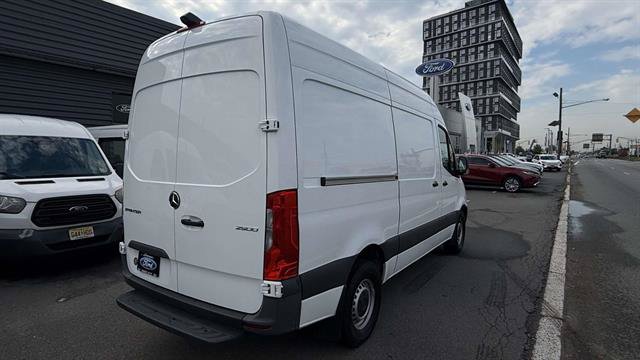 Used 2023 Mercedes-Benz Sprinter 2500 image 29