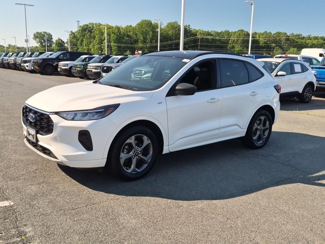 Certified 2023 Ford Escape ST-Line w/ Tech Pack #1 AWD/4WD image 8