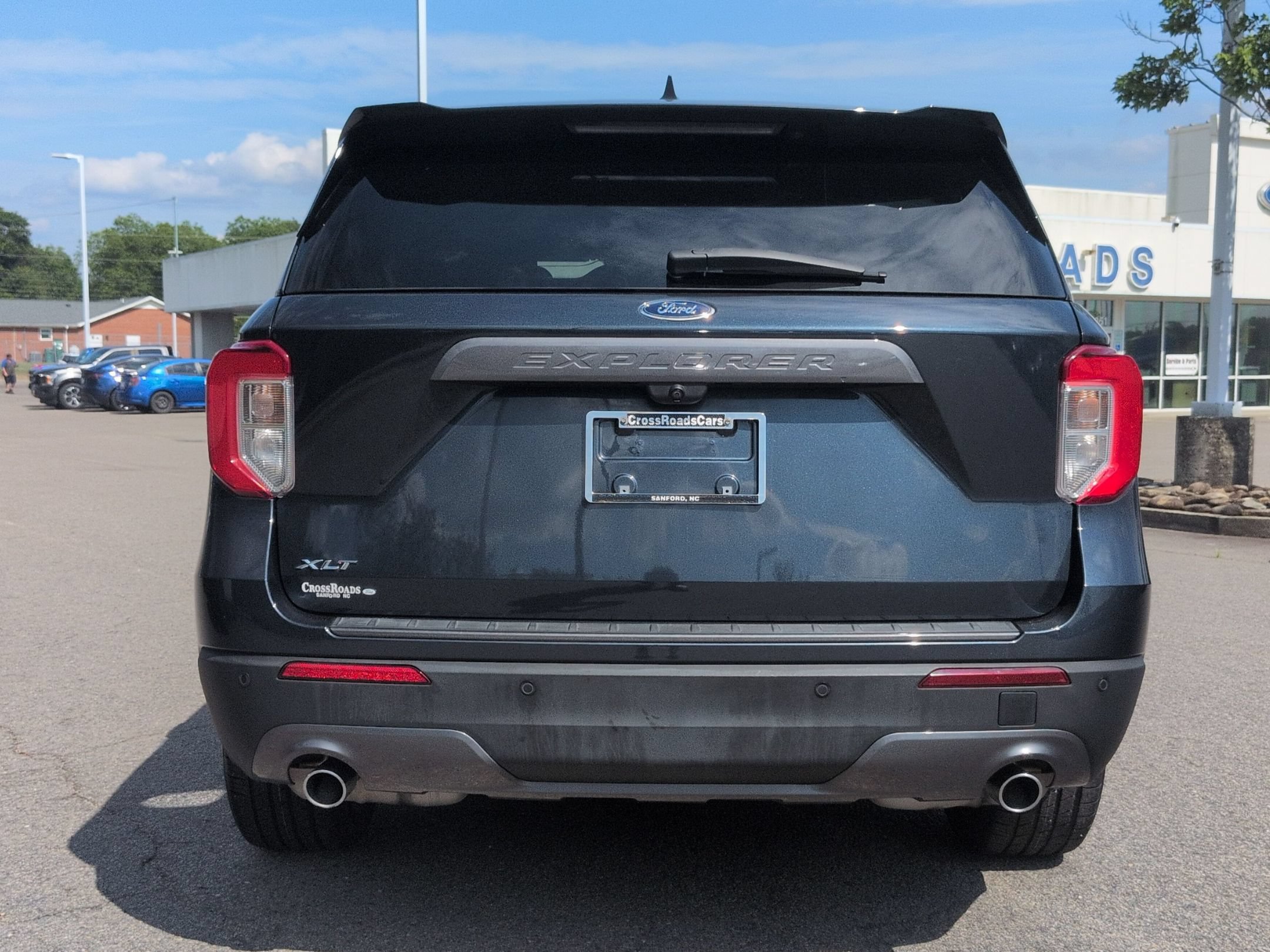 Certified 2022 Ford Explorer XLT w/ Equipment Group 202A RWD image 5