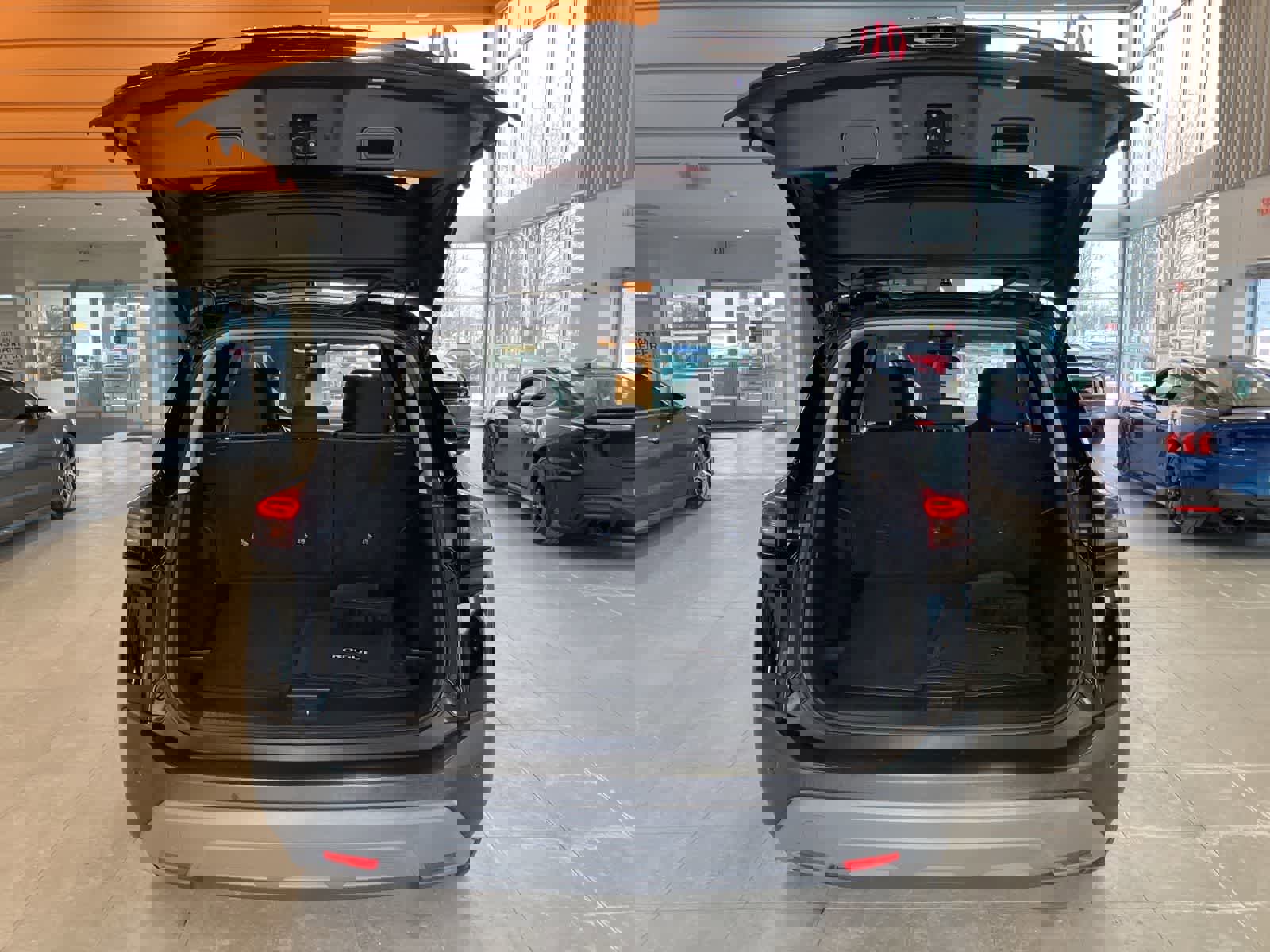 Used 2023 Nissan Rogue SV image 25