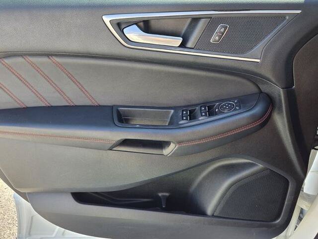 Certified 2022 Ford Edge ST-Line AWD/4WD image 29