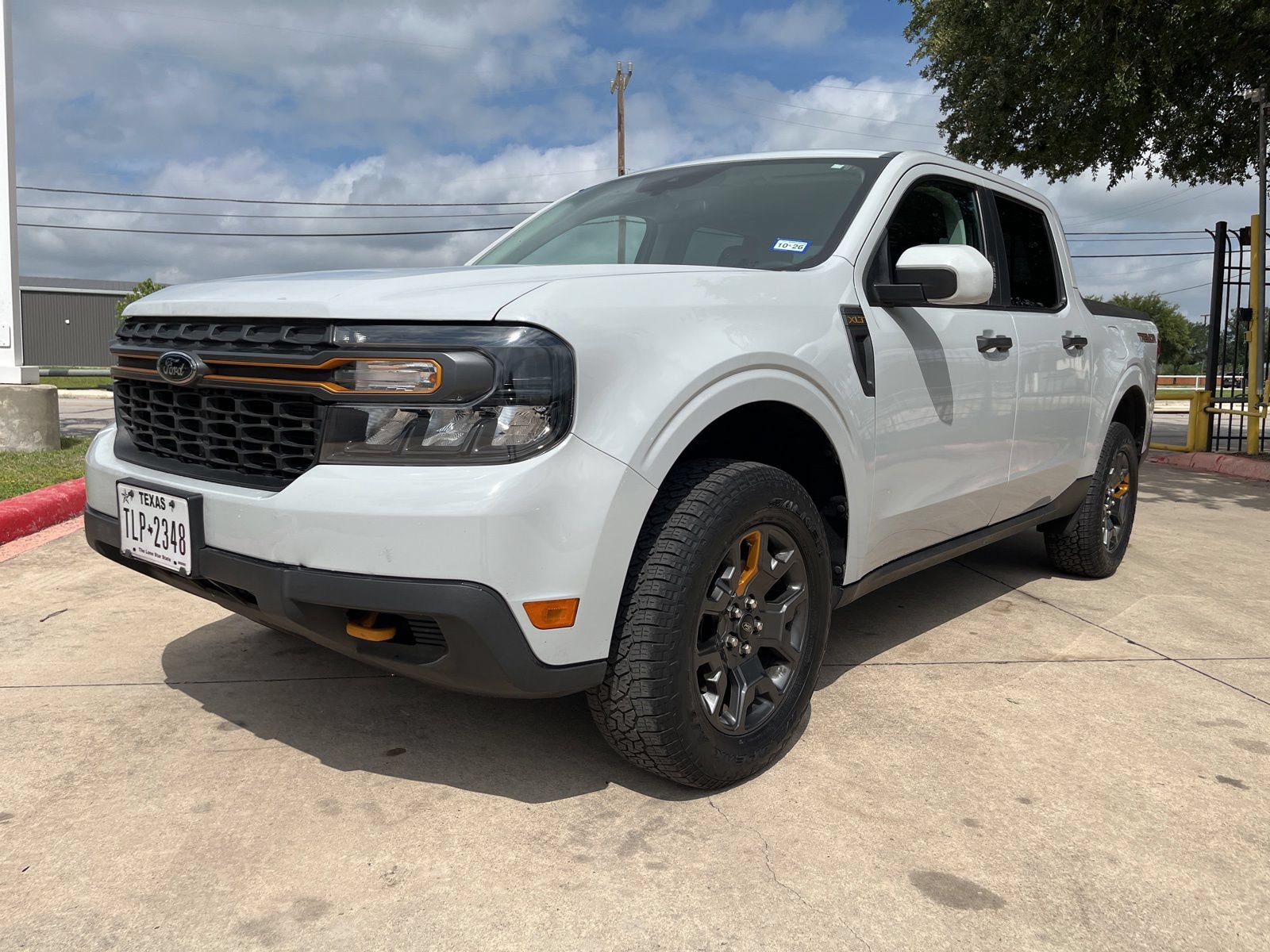 Certified 2023 Ford Maverick Tremor w/ Tremor Off-Road Package AWD/4WD image 4