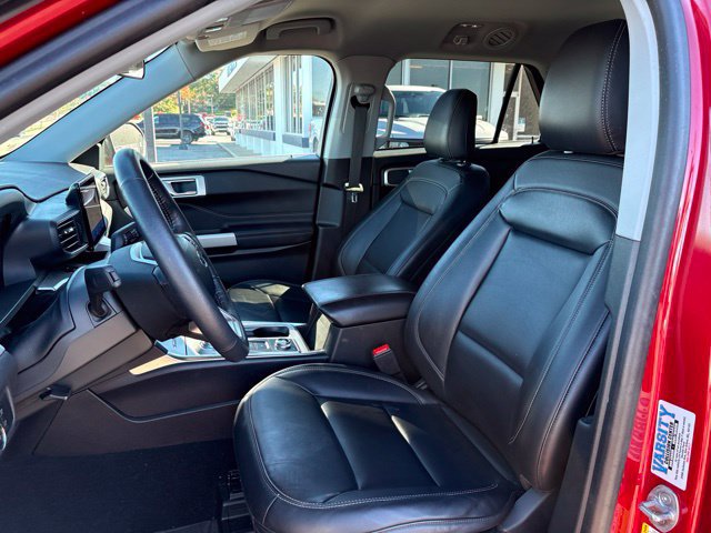 Certified 2024 Ford Explorer XLT w/ Equipment Group 202A AWD/4WD image 21