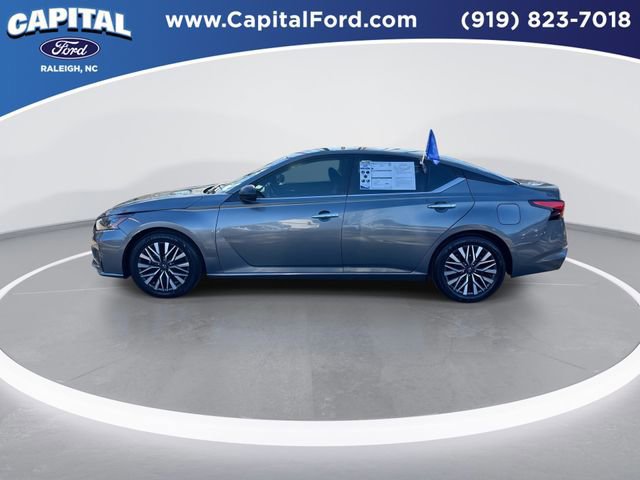 Used 2024 Nissan Altima 2.5 SV image 3