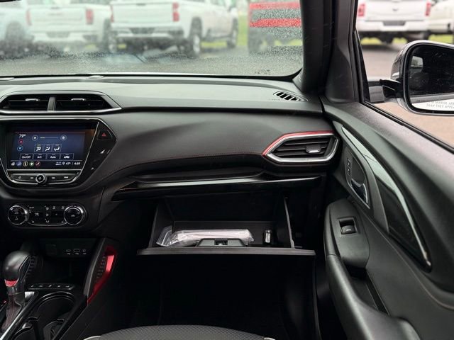 Used 2023 Chevrolet TrailBlazer RS w/ Convenience Package image 39