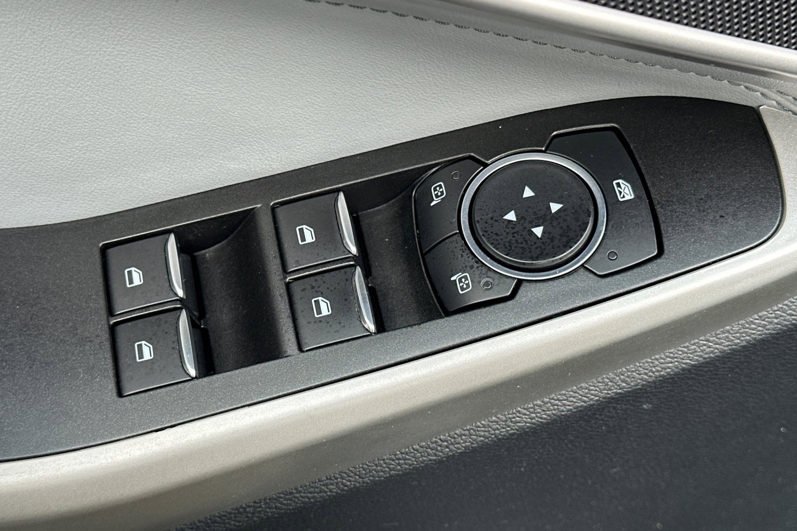 Certified 2021 Ford Explorer XLT w/ Equipment Group 202A image 12