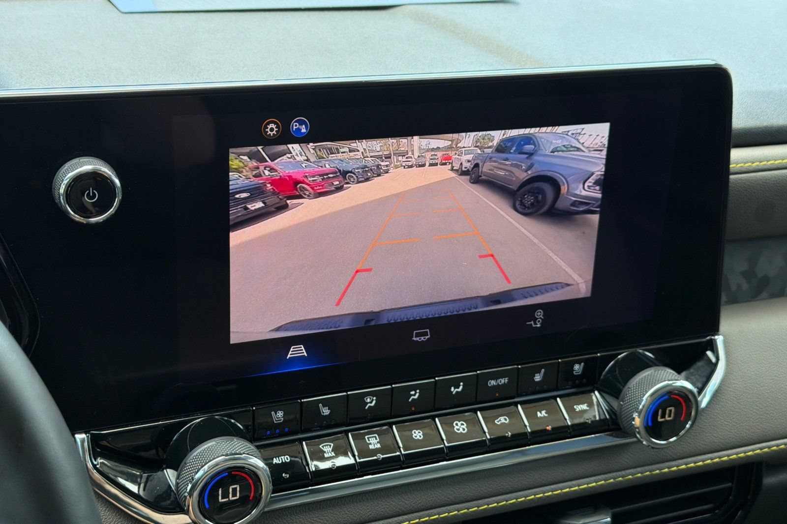 Used 2025 Chevrolet Colorado ZR2 AWD/4WD image 18