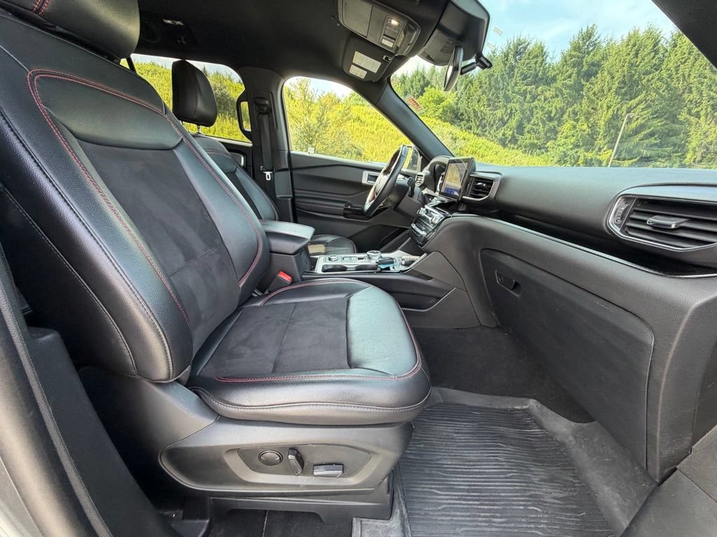 Certified 2023 Ford Explorer ST-Line AWD/4WD image 45