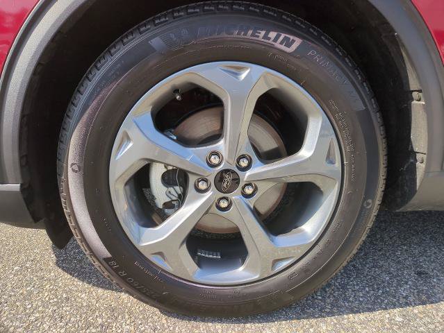 Certified 2026 Ford Escape ST-Line w/ Cold Weather Package FWD image 22
