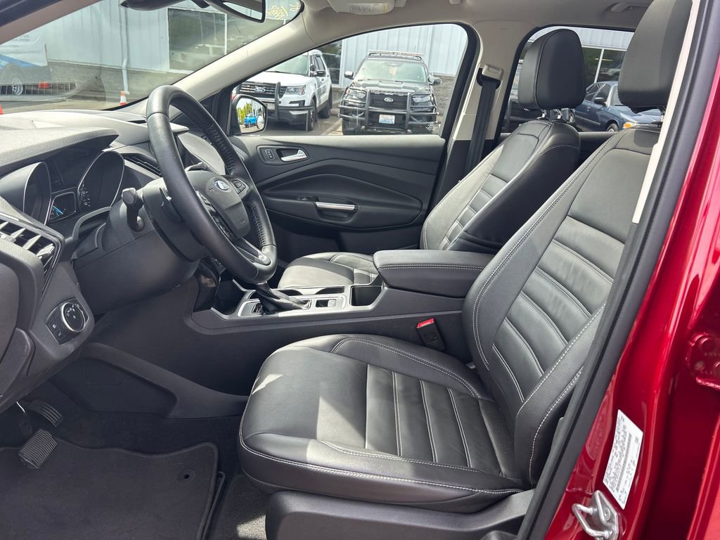 Certified 2017 Ford Escape Titanium AWD/4WD image 17