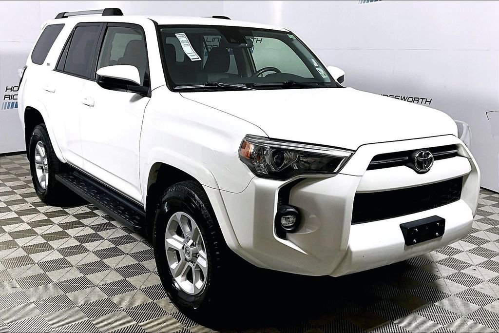 Used 2021 Toyota 4Runner SR5 image 3