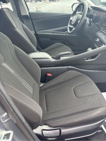 Used 2024 Hyundai Elantra SEL FWD image 13