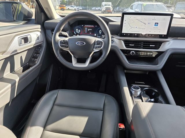 Certified 2025 Ford Explorer Active w/ Active Comfort Package RWD image 10