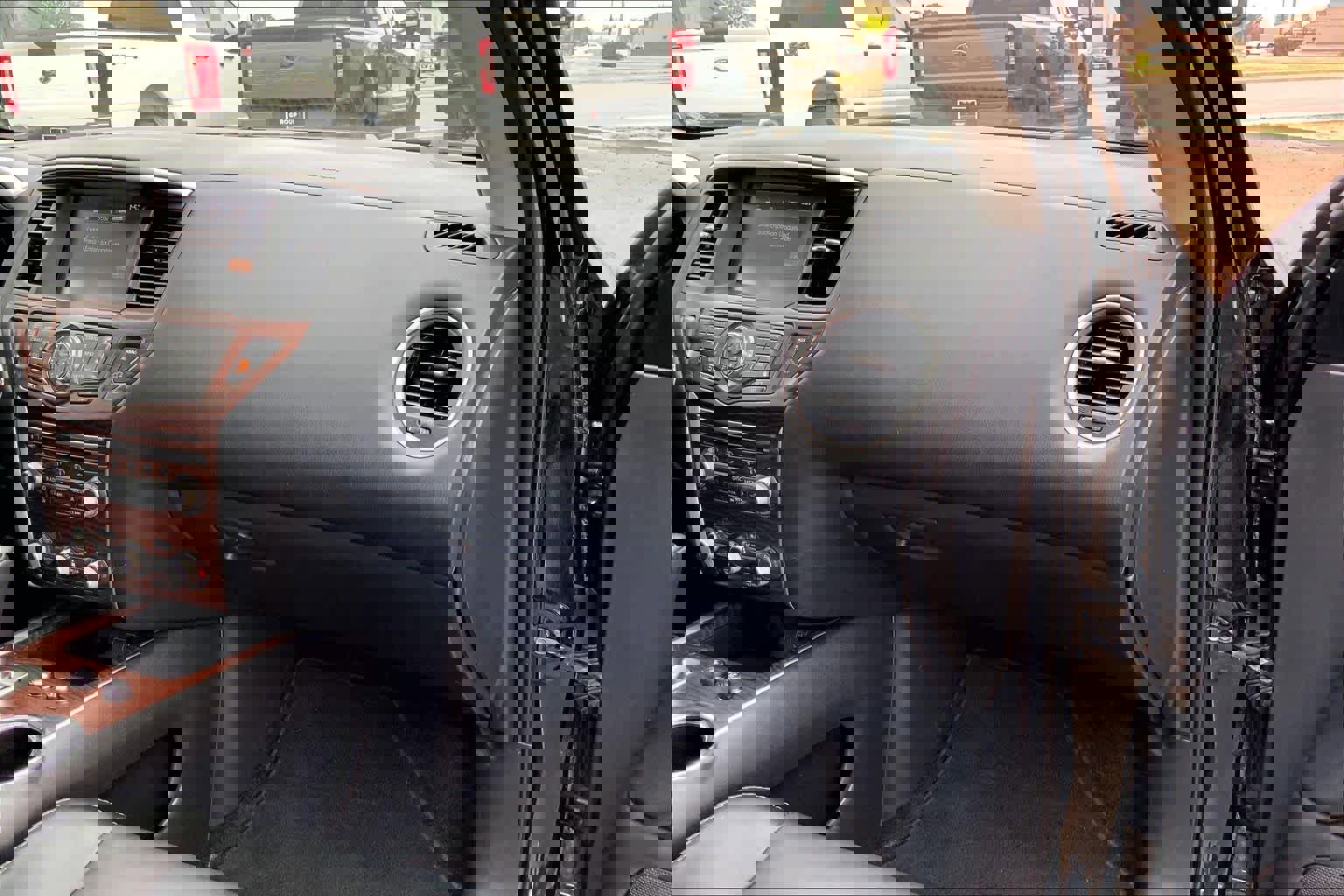 Used 2019 Nissan Pathfinder Platinum image 18