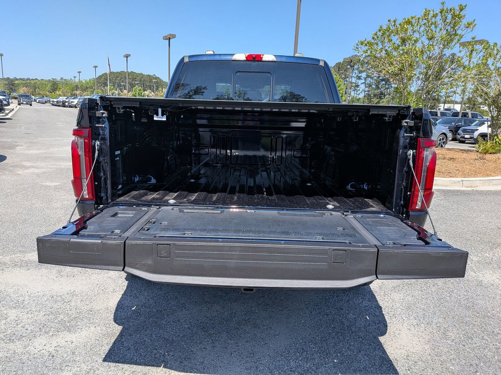 Certified 2025 Ford F150 Platinum w/ Equipment Group 702A High AWD/4WD image 6