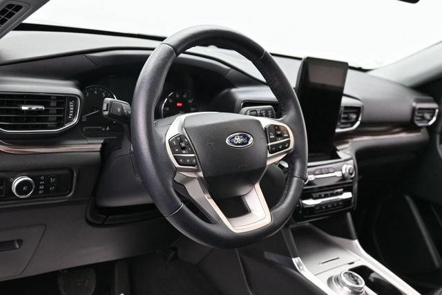 Certified 2023 Ford Explorer Limited w/ Limited Technology Package AWD/4WD image 15
