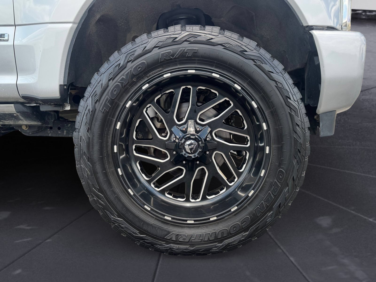 Certified 2018 Ford F250 Platinum w/ Platinum Ultimate Package AWD/4WD image 14