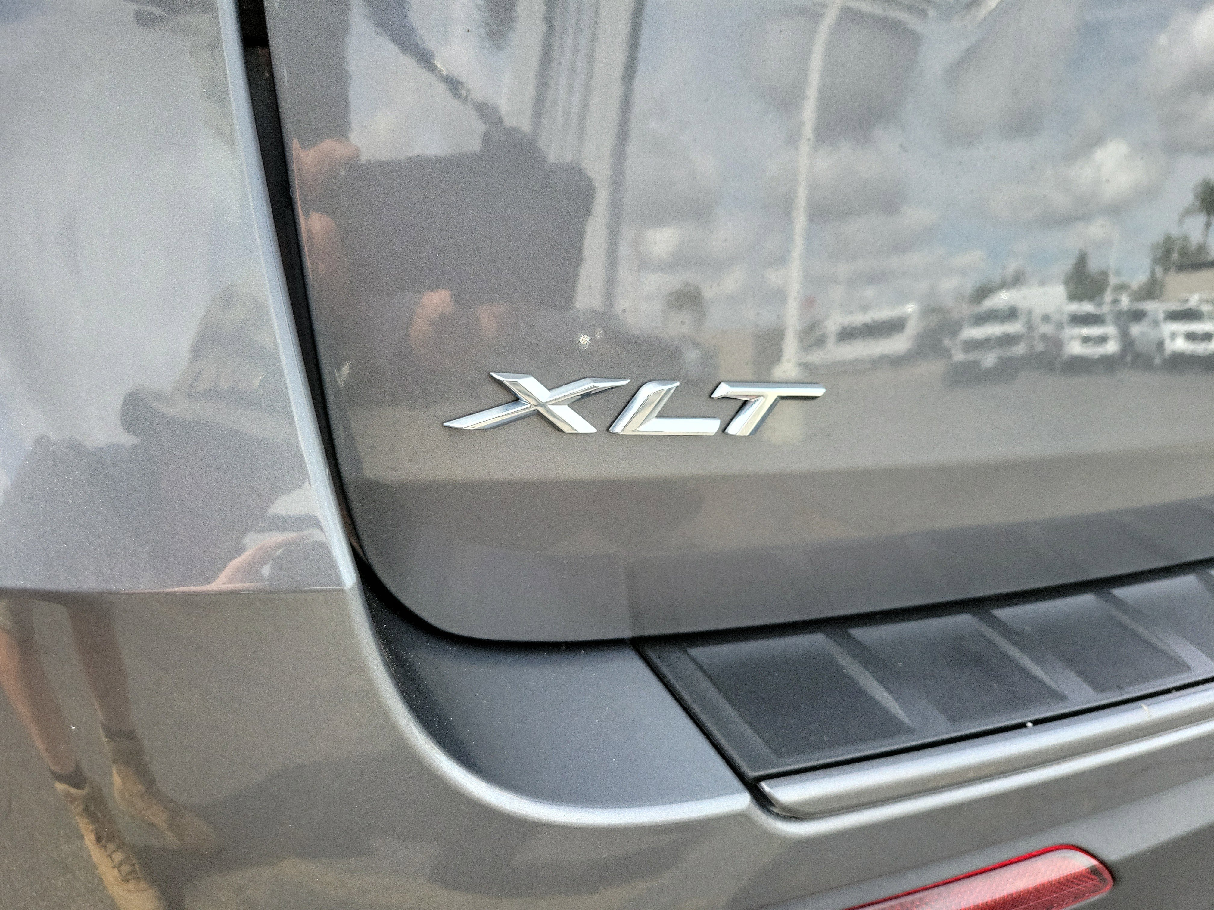 Certified 2023 Ford Explorer XLT w/ Equipment Group 202A RWD image 15