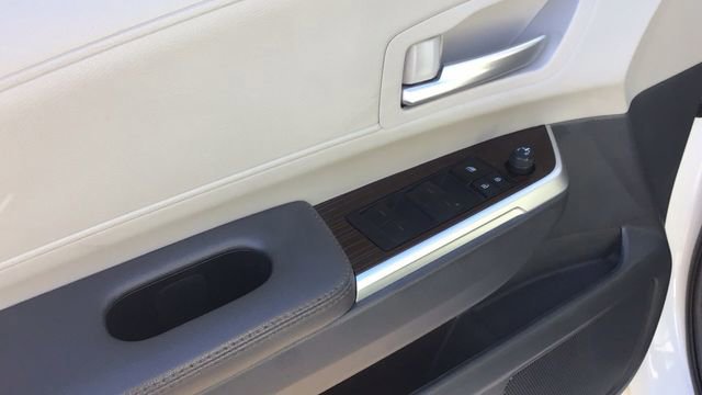 Used 2024 Toyota Sienna XLE image 16