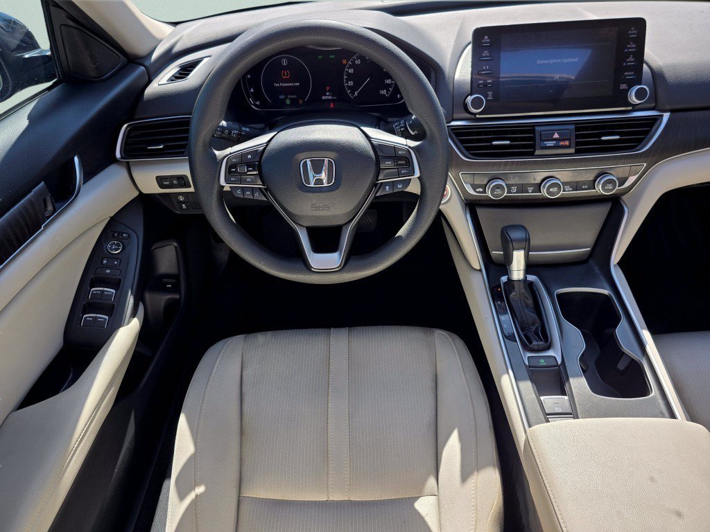 Used 2018 Honda Accord EX image 33