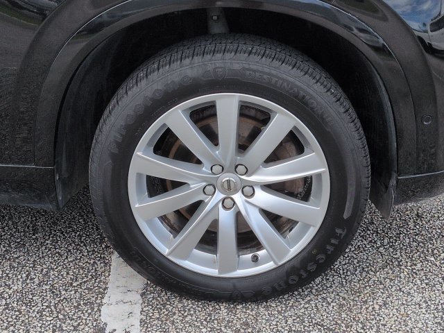 Used 2017 Volvo XC90 T6 Momentum w/ Vision Package AWD/4WD image 11