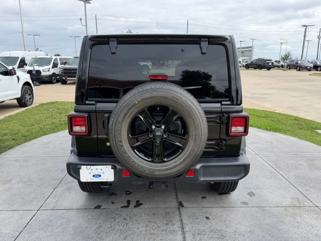 Used 2019 Jeep Wrangler Unlimited Sahara AWD/4WD image 5