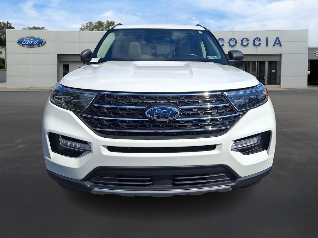 Certified 2023 Ford Explorer XLT w/ Equipment Group 202A AWD/4WD image 2