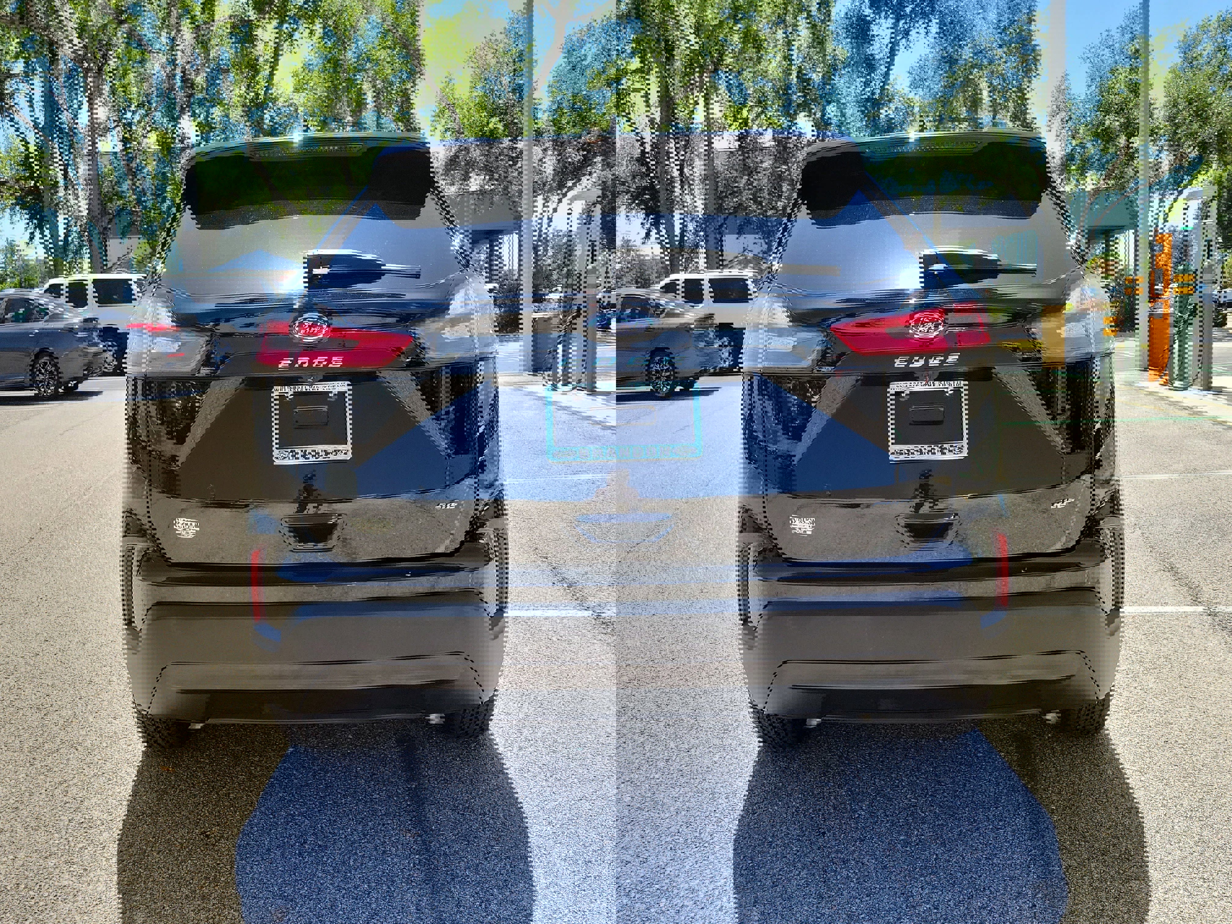 Certified 2024 Ford Edge SE video 2