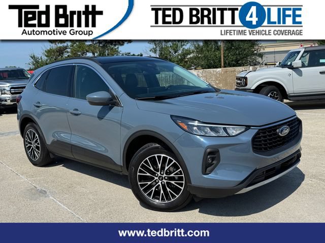 Certified 2025 Ford Escape SE