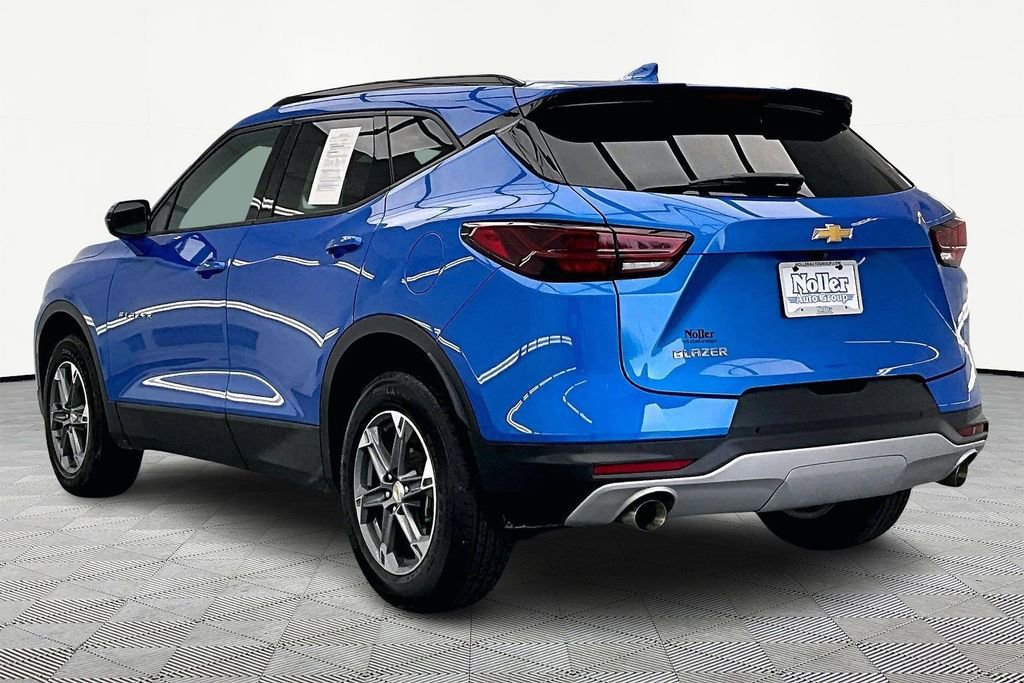 Used 2024 Chevrolet Blazer LT w/ Convenience Package image 2