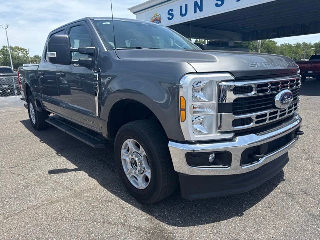 Certified 2025 Ford F250 XLT AWD/4WD image 3
