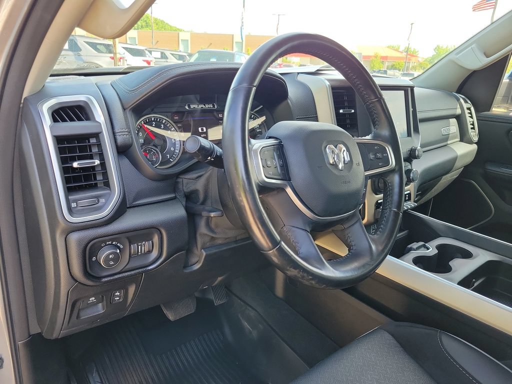 Used 2022 RAM 1500 Laramie AWD/4WD image 11