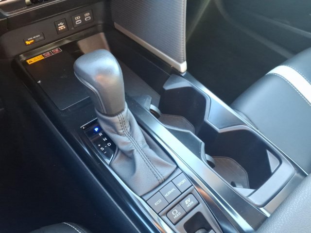 Used 2025 Toyota Camry SE FWD image 19