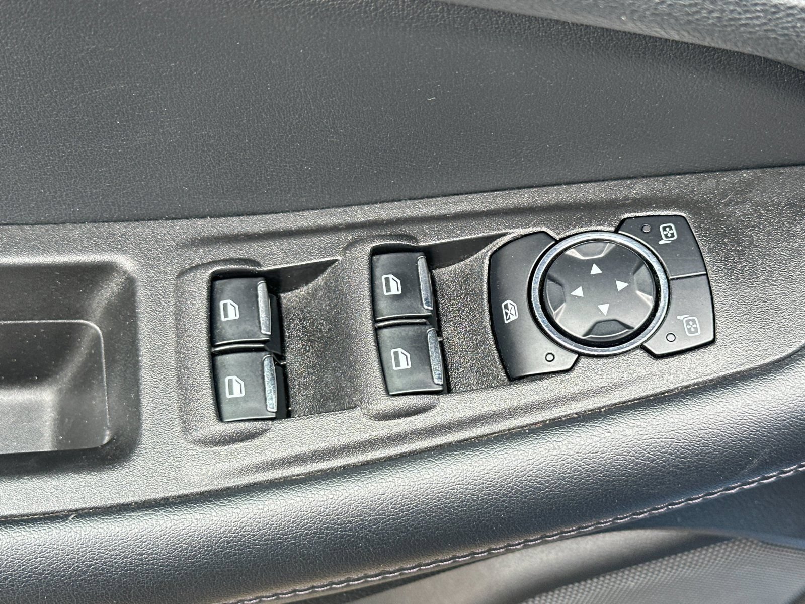 Certified 2024 Ford Edge SEL AWD/4WD image 11