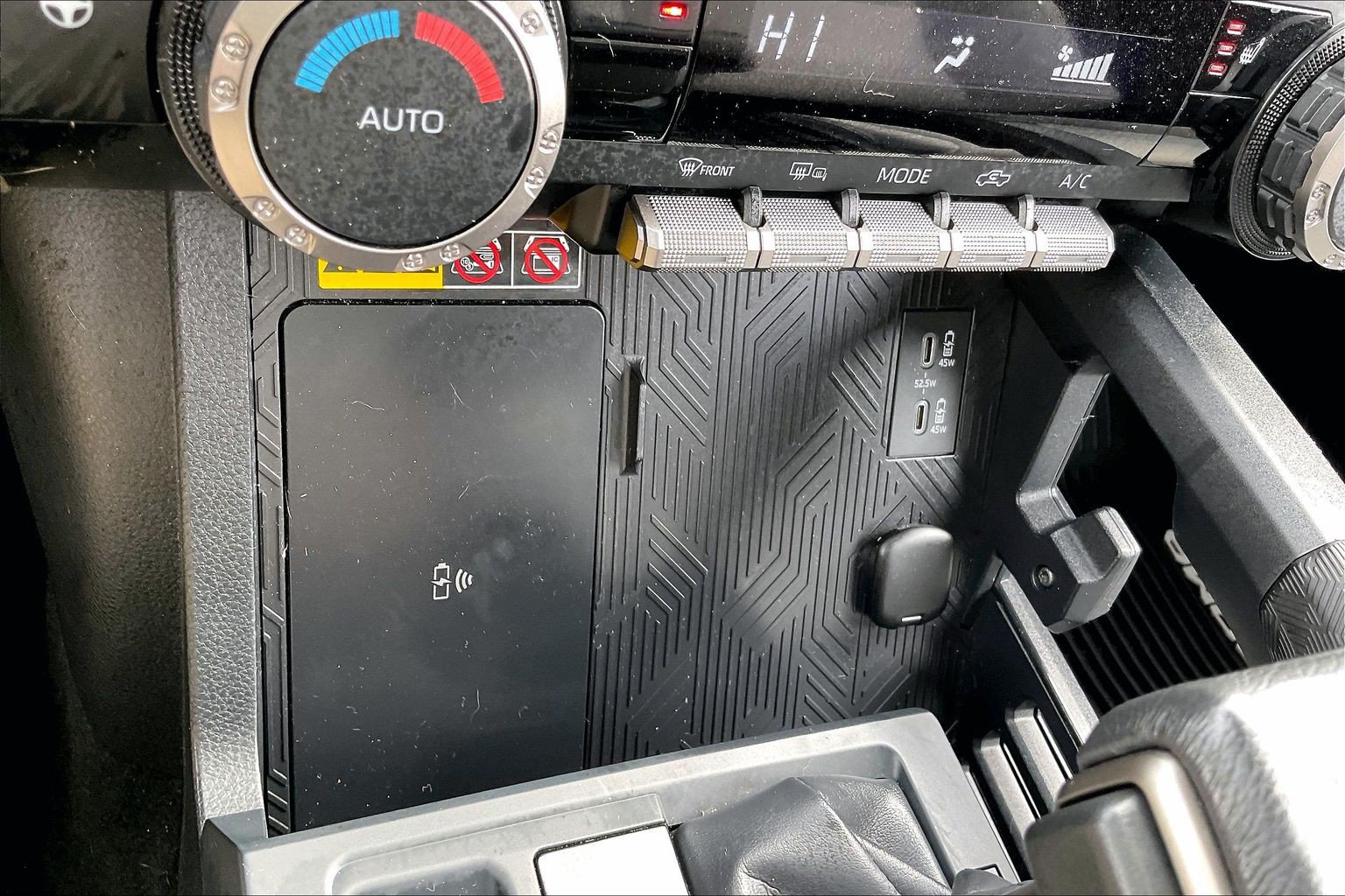 Used 2024 Toyota Tacoma SR5 AWD/4WD image 30