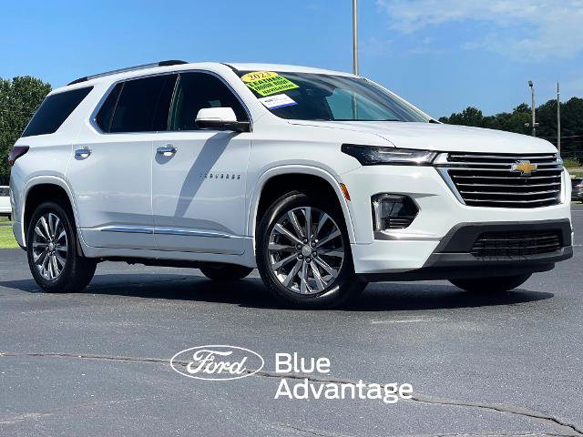Used 2023 Chevrolet Traverse Premier FWD image 3