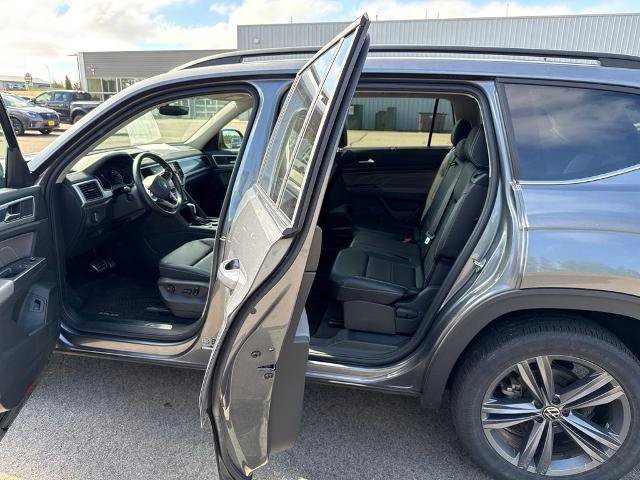 Used 2021 Volkswagen Atlas SE w/ Panoramic Sunroof Package AWD/4WD image 9