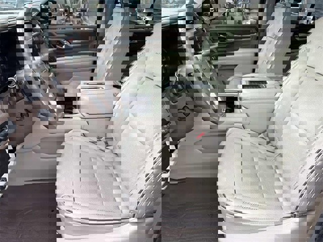 Used 2021 GMC Yukon Denali w/ Denali Premium Package image 27