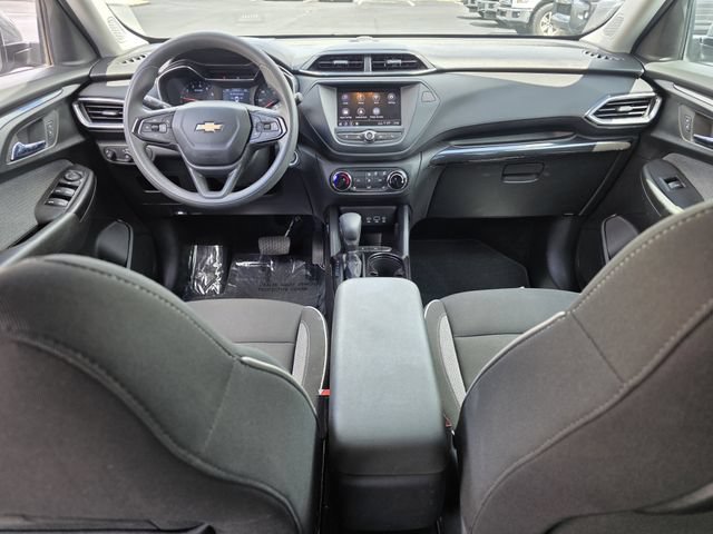 Used 2023 Chevrolet TrailBlazer LT w/ Confidence II Package FWD image 8