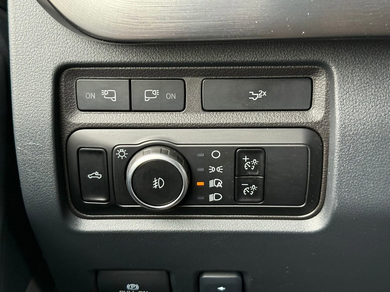 Certified 2024 Ford F250 Lariat w/ Chrome Package image 41