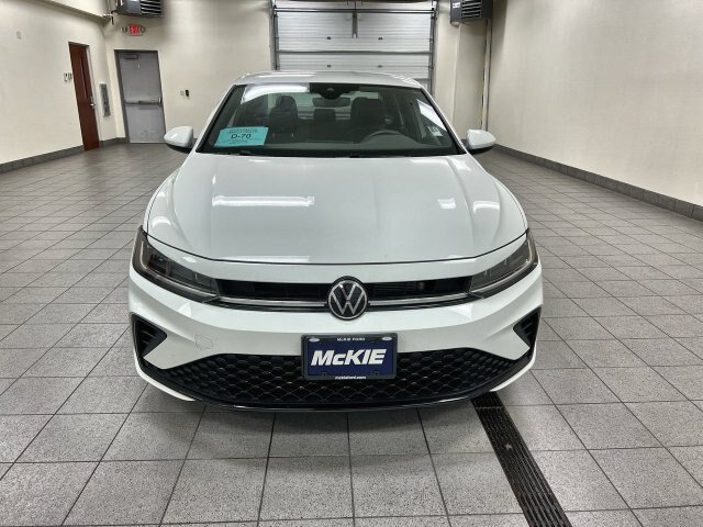 Used 2026 Volkswagen Jetta Sport FWD image 2