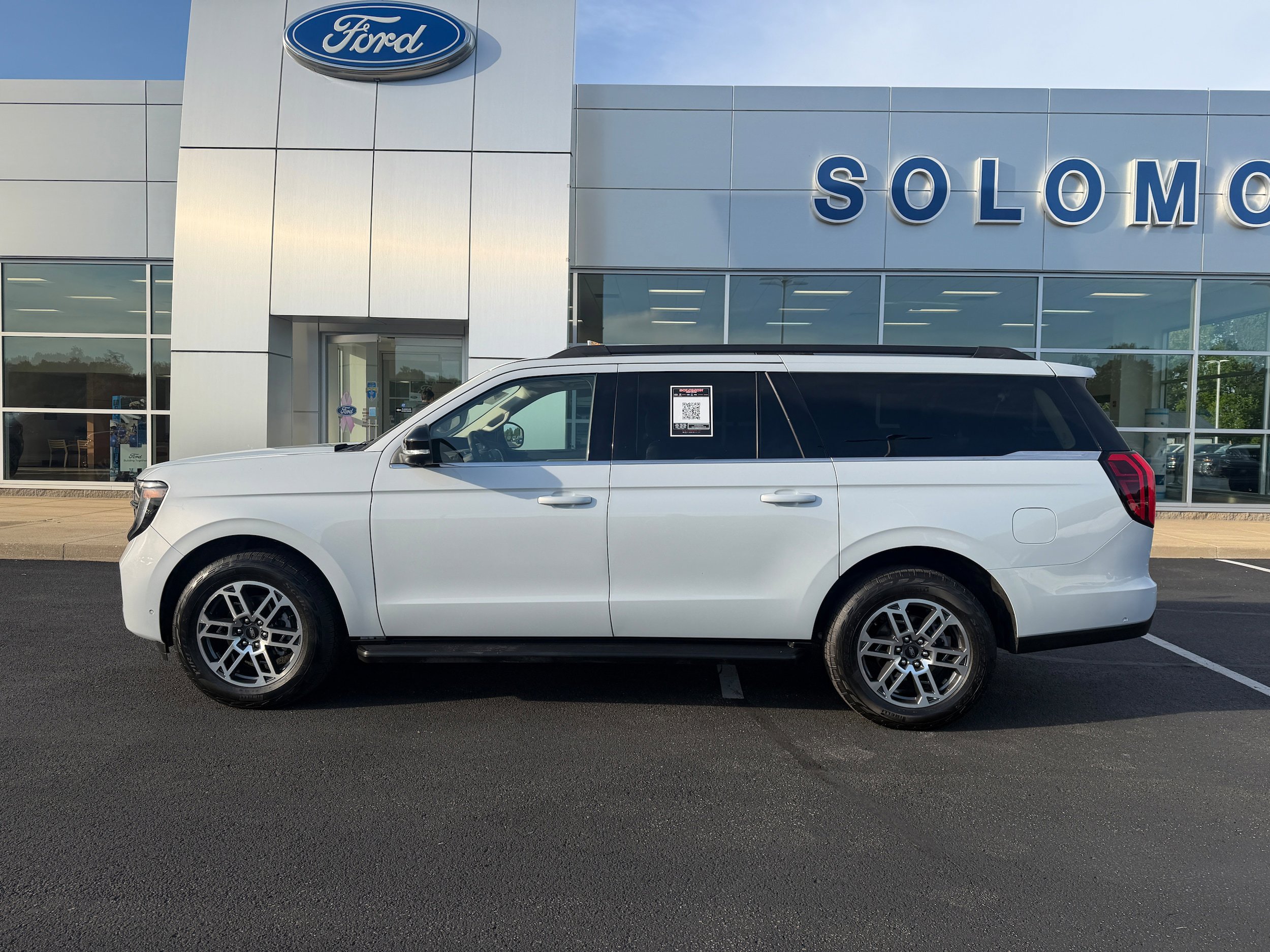 Certified 2025 Ford Expedition Max Active AWD/4WD image 8